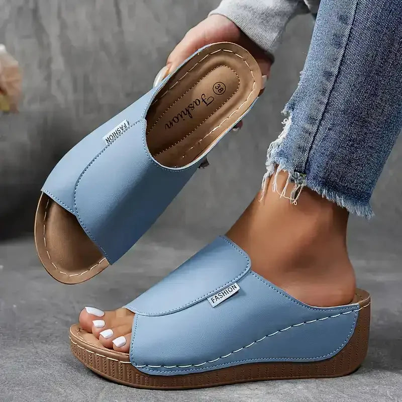 Lucy - Sandals