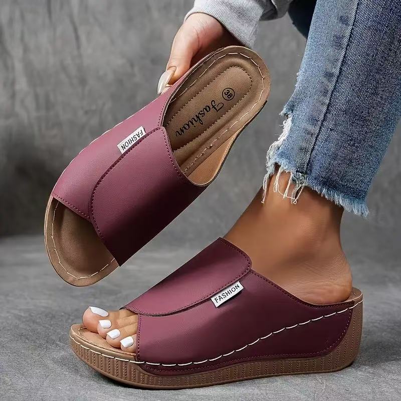Lucy - Sandals